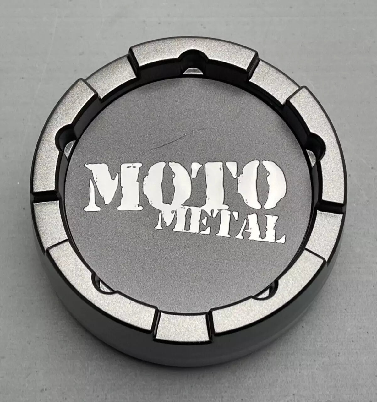 Moto Metal MO983 CAP SNAP IN 5X5/6X135/5.5 - S-GRAY